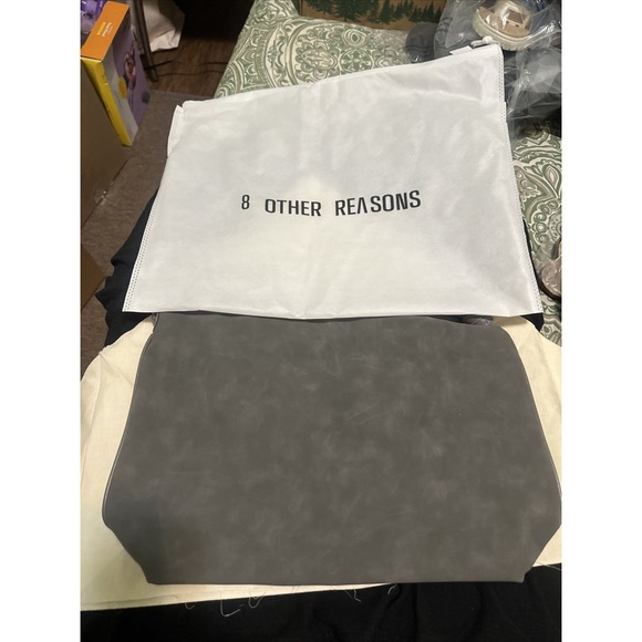 8 OTHER REASONS VEGAN LEATHER GRAY PURSE NWT - Picture 1 of 5